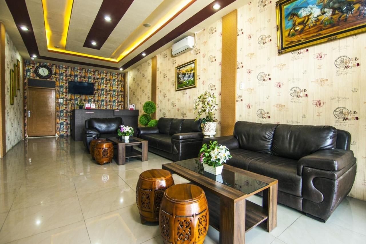 Oyo 2310 Residence 68 Pematang Siantar Buitenkant foto