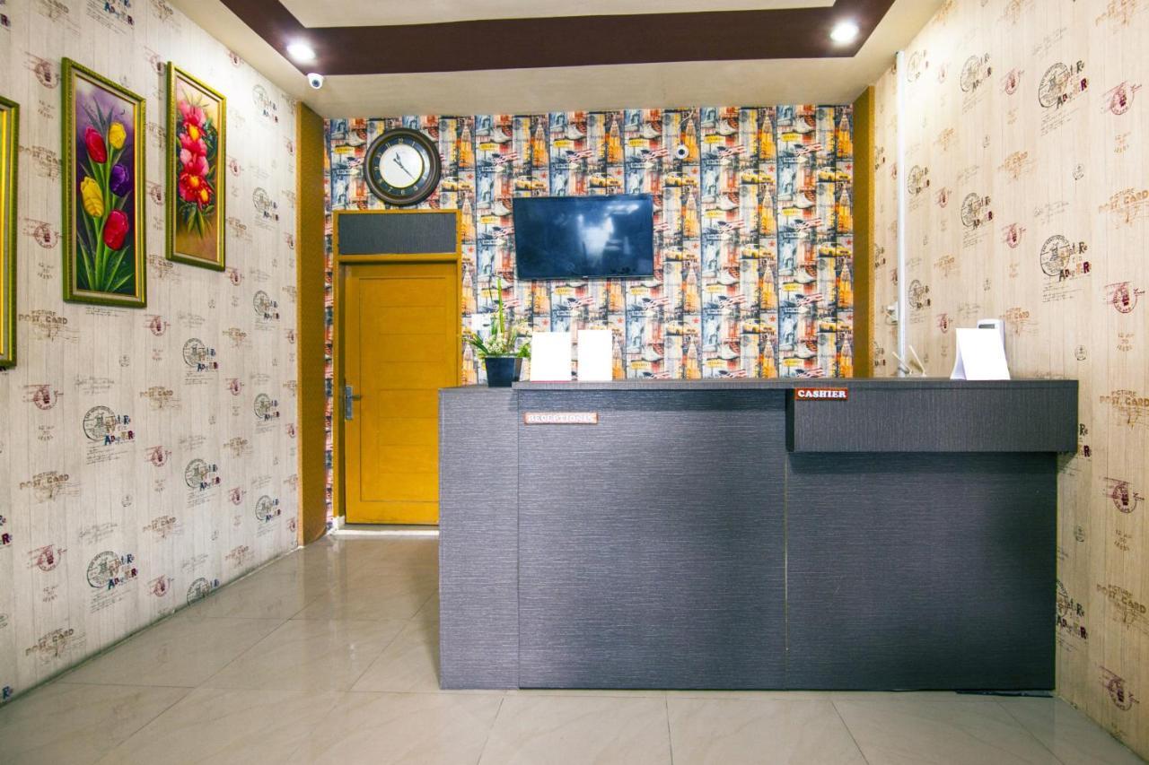 Oyo 2310 Residence 68 Pematang Siantar Buitenkant foto
