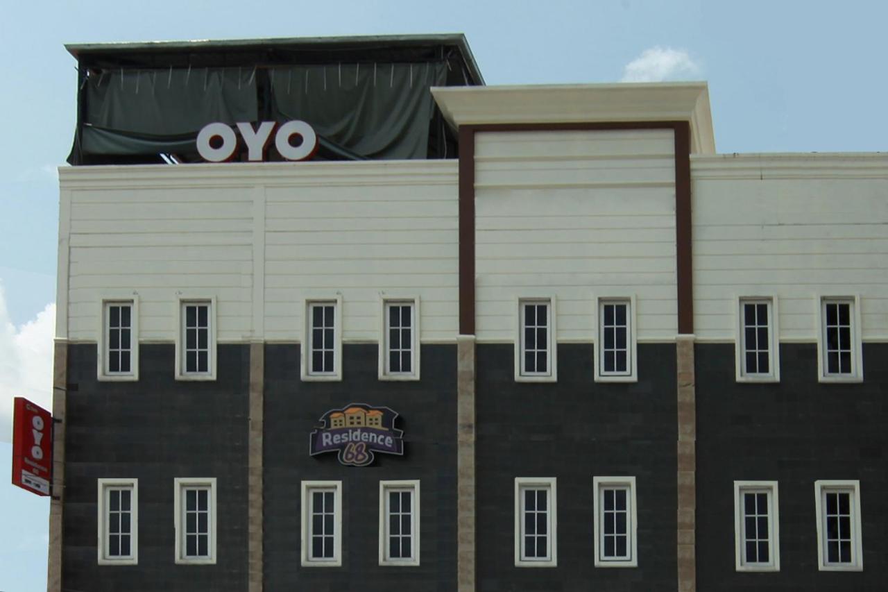 Oyo 2310 Residence 68 Pematang Siantar Buitenkant foto