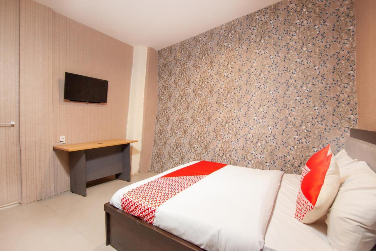Oyo 2310 Residence 68 Pematang Siantar Buitenkant foto